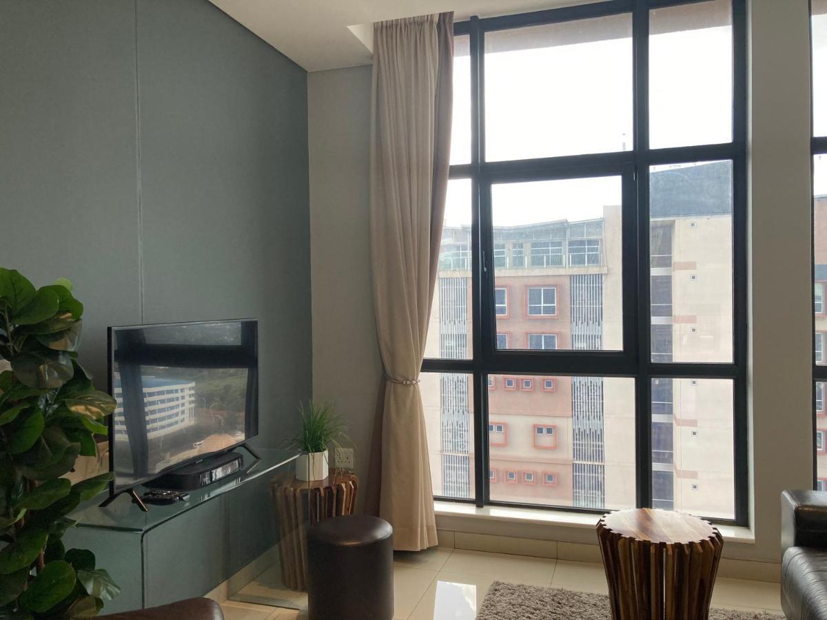 Urban Awe Apartment- Itowers 18Th Floor Gaborone Ngoại thất bức ảnh